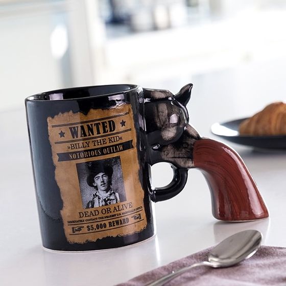 Revolvergriff-Kaffeebecher mit Steckbrief