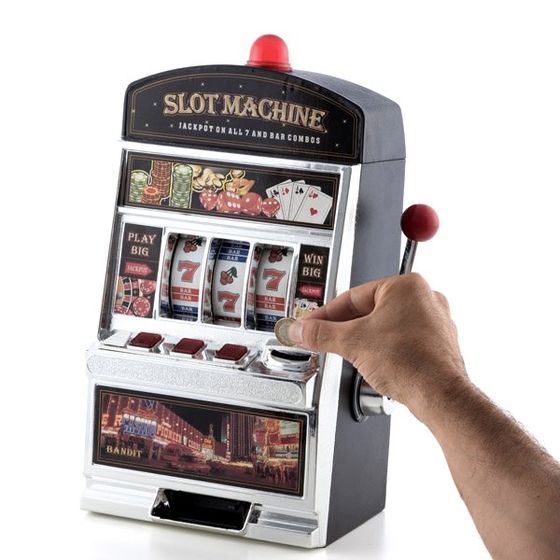 Große Spielautomaten-Spardose