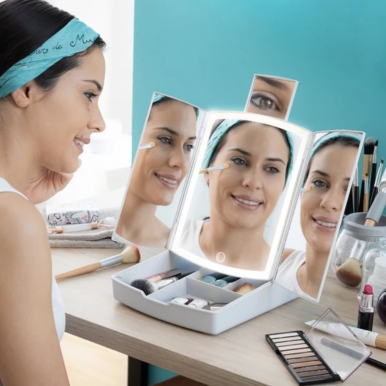 Klappbarer LED-Spiegel mit Make-up-Organizer